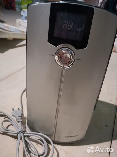 Увлажнитель воздуха Rolsen RAH-775 (серебристый)