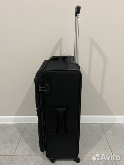 Чемодан большой Redmond