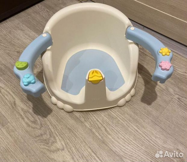 Стульчик для купания в ванной