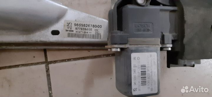 Стеклоподъемник peugeot 308