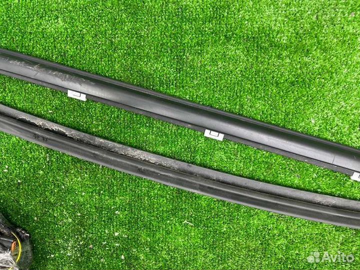 Бархотка уплотнитель двери передняя левая Hyundai