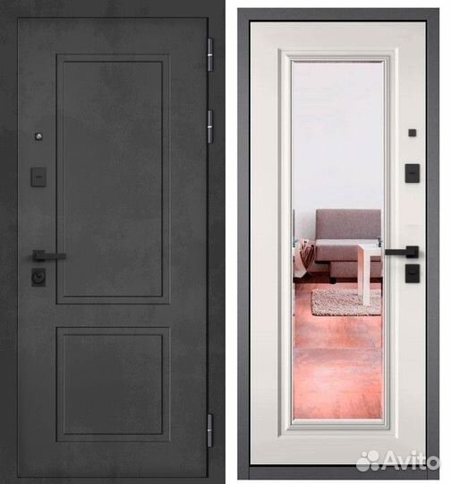 Дверь в квартиру с зеркалом