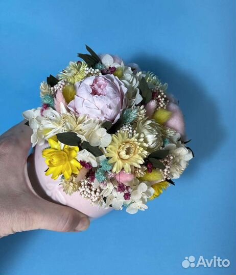 Букет. Кашпо из стабилизированных цветов