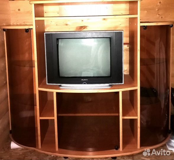 Продам тумбу под телевизор, кровать