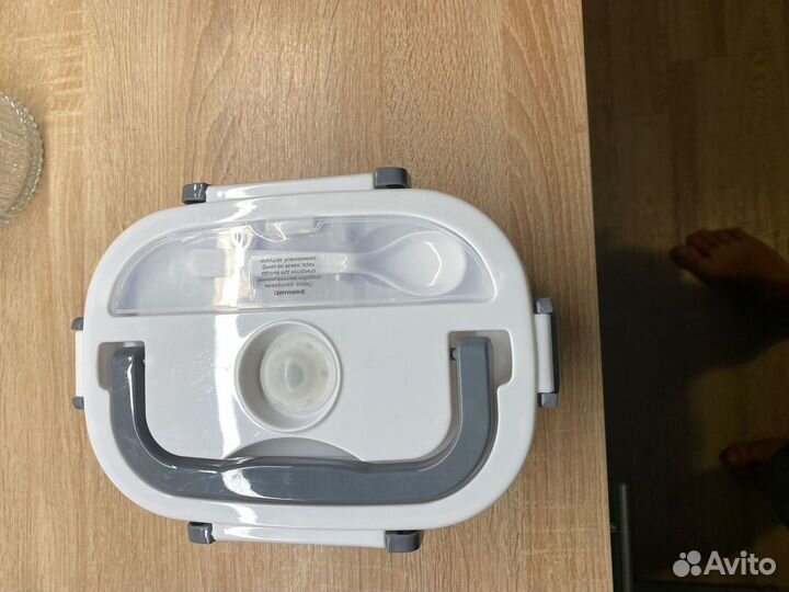 Контейнер для еды с подогревом