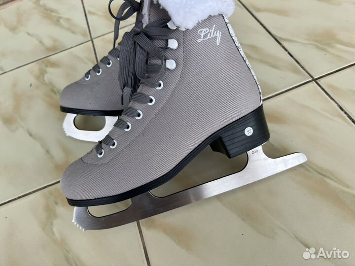 Коньки утепленные Nordway 37 с сумкой и чехлами