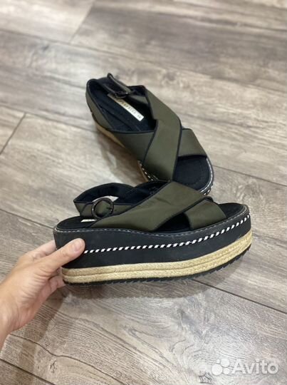 Босоножки zara