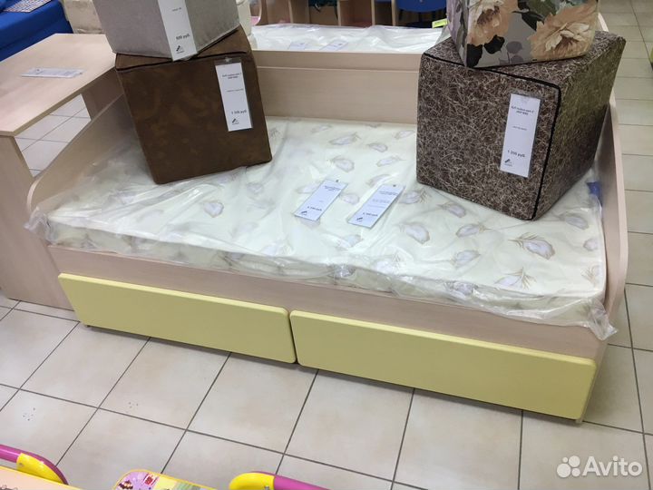 Кровать детская