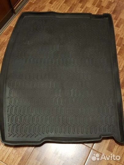 Автомобильный коврик в багажник nissan qashwai