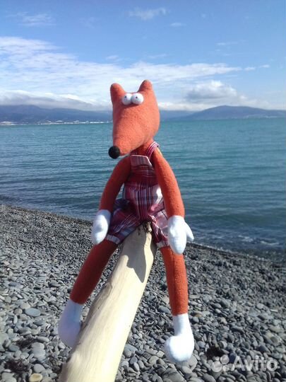 Игрушки Лис и Акула. Цена разная