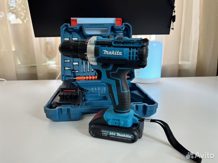 Аккумуляторный шуруповерт Makita 26V