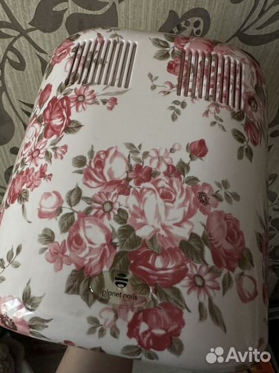 Лампа для сушки ногтей