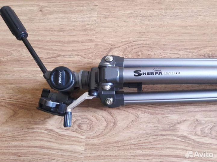 Штатив Velbon Sherpa 250R