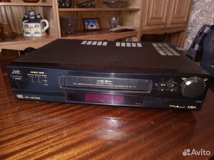 Видеомагнитофон jvc