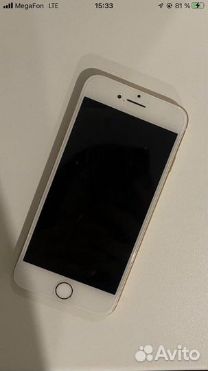 Продам iPhone 8