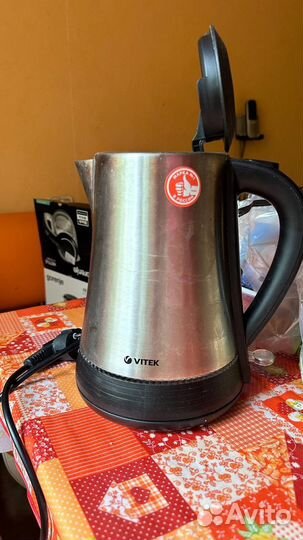 Продам чайник Vitek