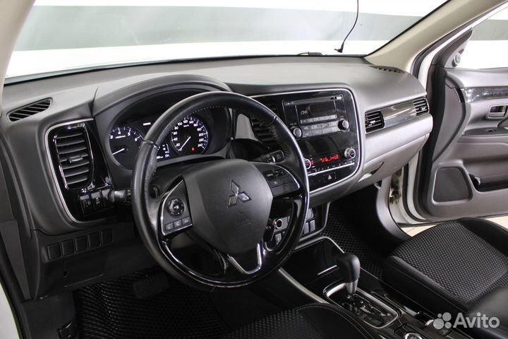 Mitsubishi Outlander 2.0 CVT, 2022, 57 000 км