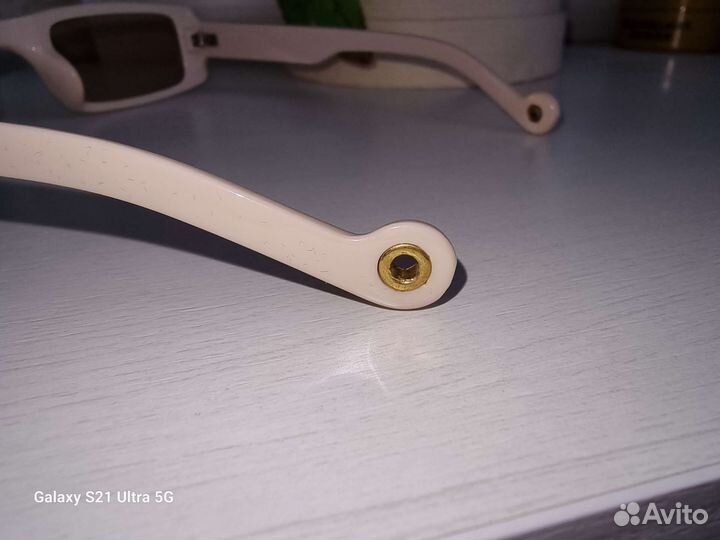 Солнцезащитные очки