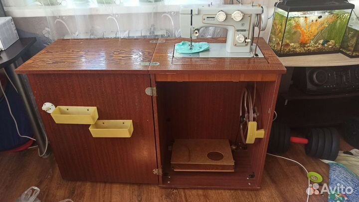 Швейная машина Подольск 142