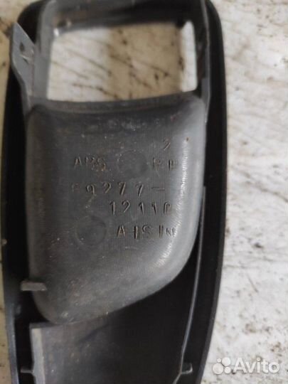 Накладка ручки двери передняя правая Toyota