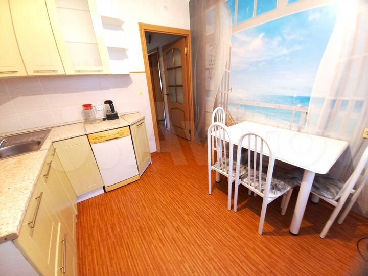 4-к. квартира, 77,2 м², 1/9 эт.