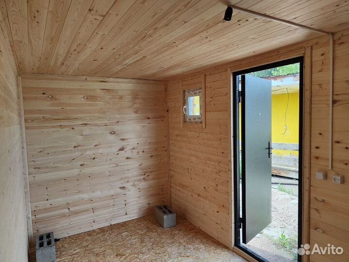 Вагончик с надежной крышей