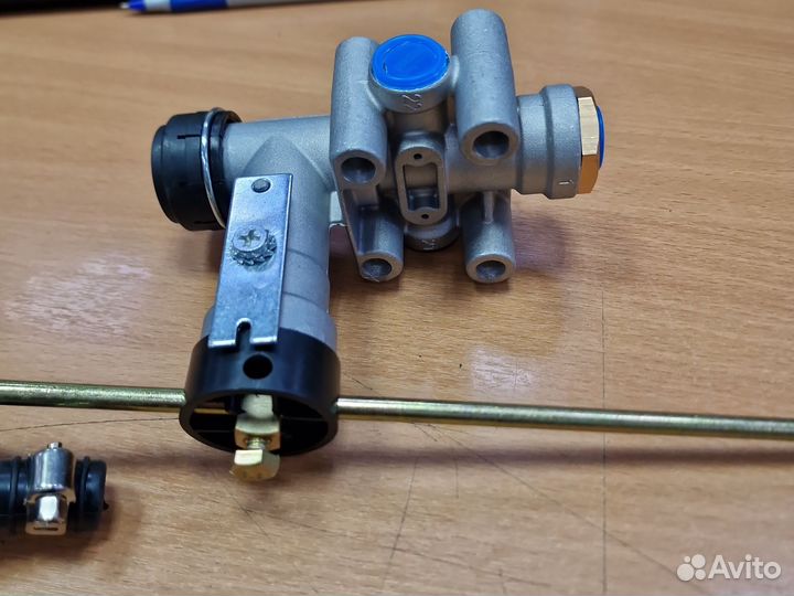 Кран уровня пола BPW, MAN