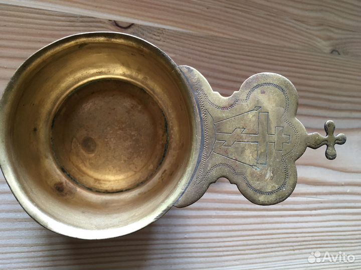 Церковная чаша для вина после причастия