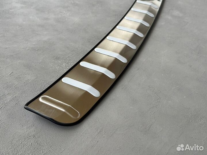 Honda CR-V 5 (2017-2022) накладка на бампер