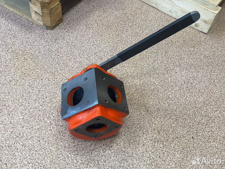 Кран четырехходовой анм-53Э-03.18.000 Z