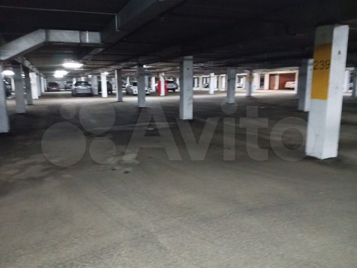 Машиноместо, 17 м²
