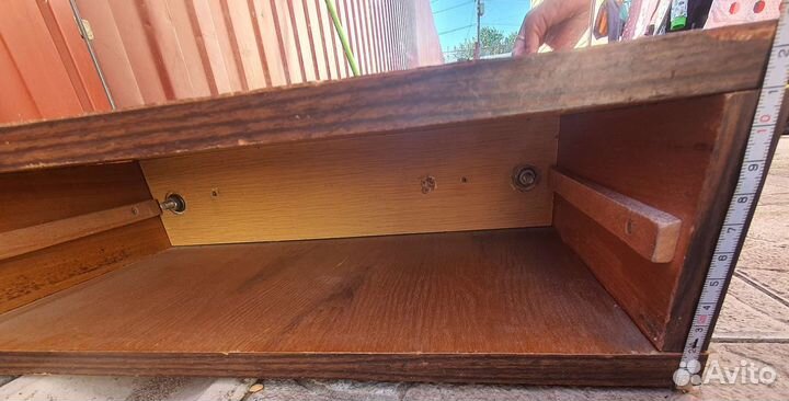 Зеркало навесное с полкой