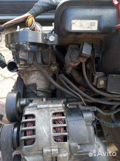 Двигатель М54b25