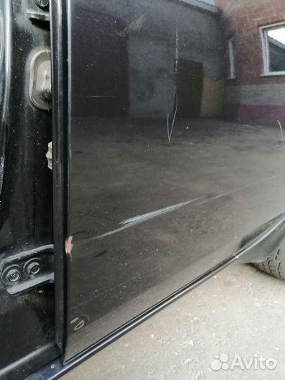 Дверь задняя левая Nissan Primera p12