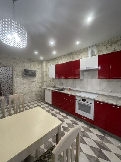 2-к. квартира, 78 м², 7/14 эт.