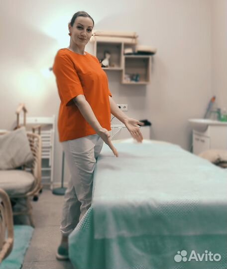 Массажистка