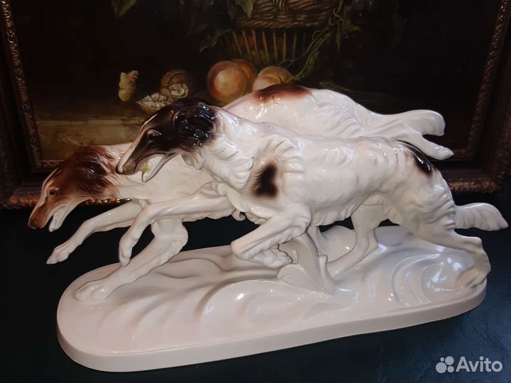 Фарфоровая статуэтка Борзые. Германия. Большая