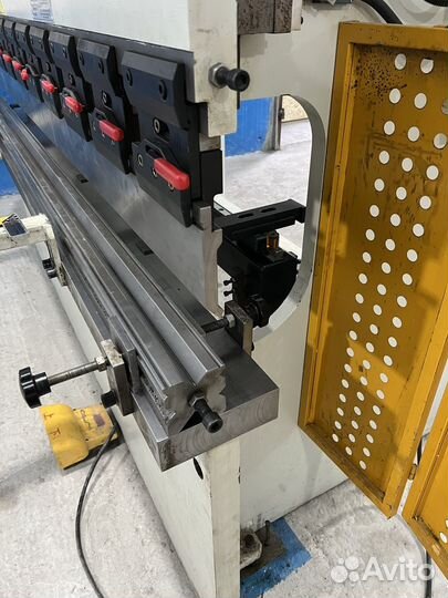 Гибочный станок. Листогибочный пресс