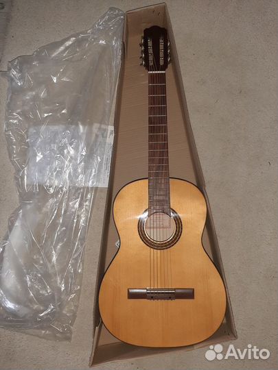 Гитара Hora Spanish guitar