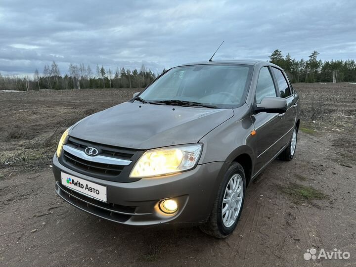 LADA Granta 1.6 МТ, 2015, 132 587 км