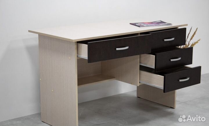Письменный стол