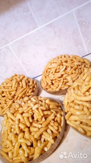 Пельмени домашние, лапша с домашних яиц