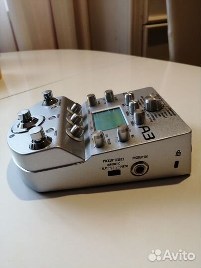 Процессор для акустических гитар Zoom A3 с микр