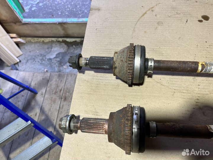 Приводной вал Рено Дастер
