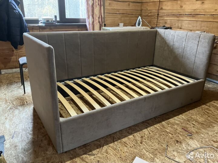 Кровать односпальная