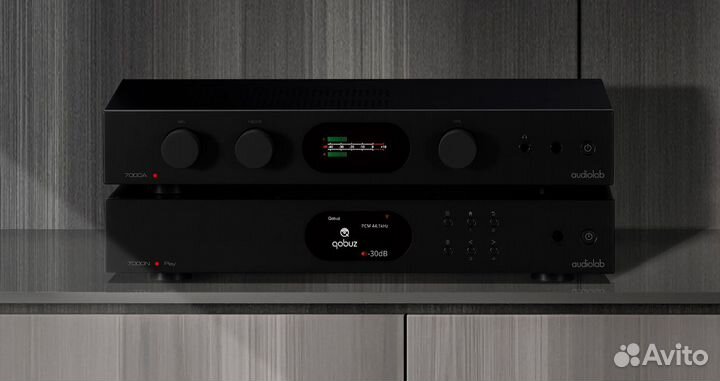 Интегрированный усилитель AudioLab 7000A Black
