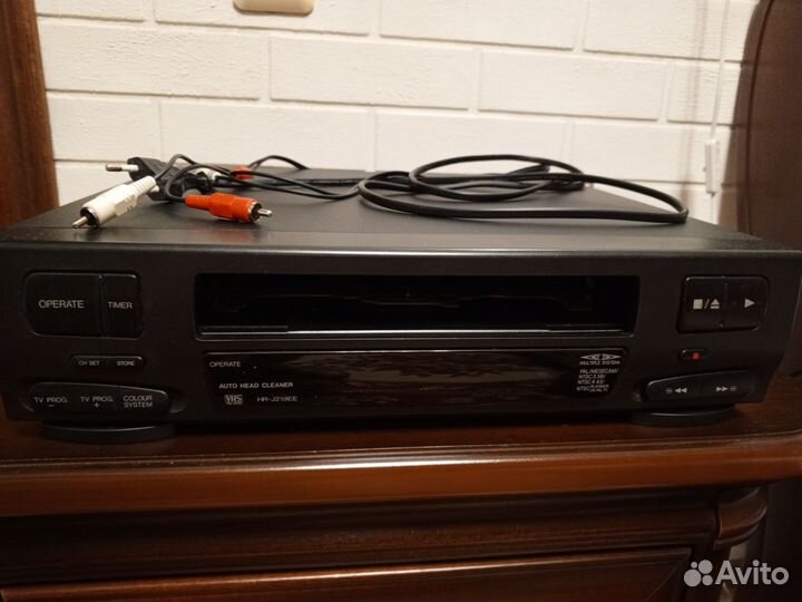 Видеомагнитофон jvc