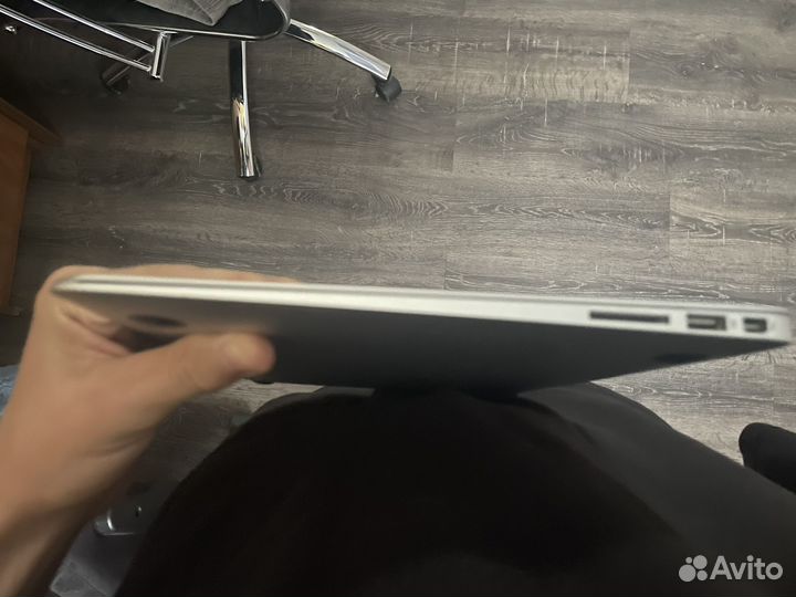 Ультратонкий ноутбук Apple MacBook Air 13