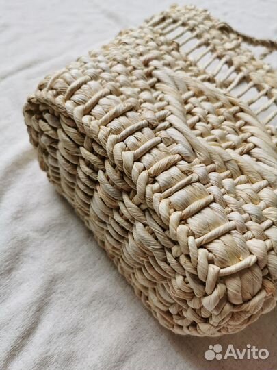 Корзина плетеная для хранения с длинными ручками