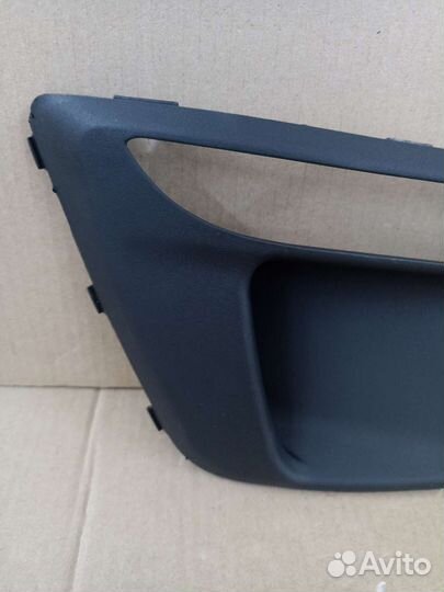 Рамка противотуманной фары левой Kia Rio X-Line